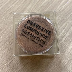 Obsessive Compulsive Cosmetics Smote Loose Colour